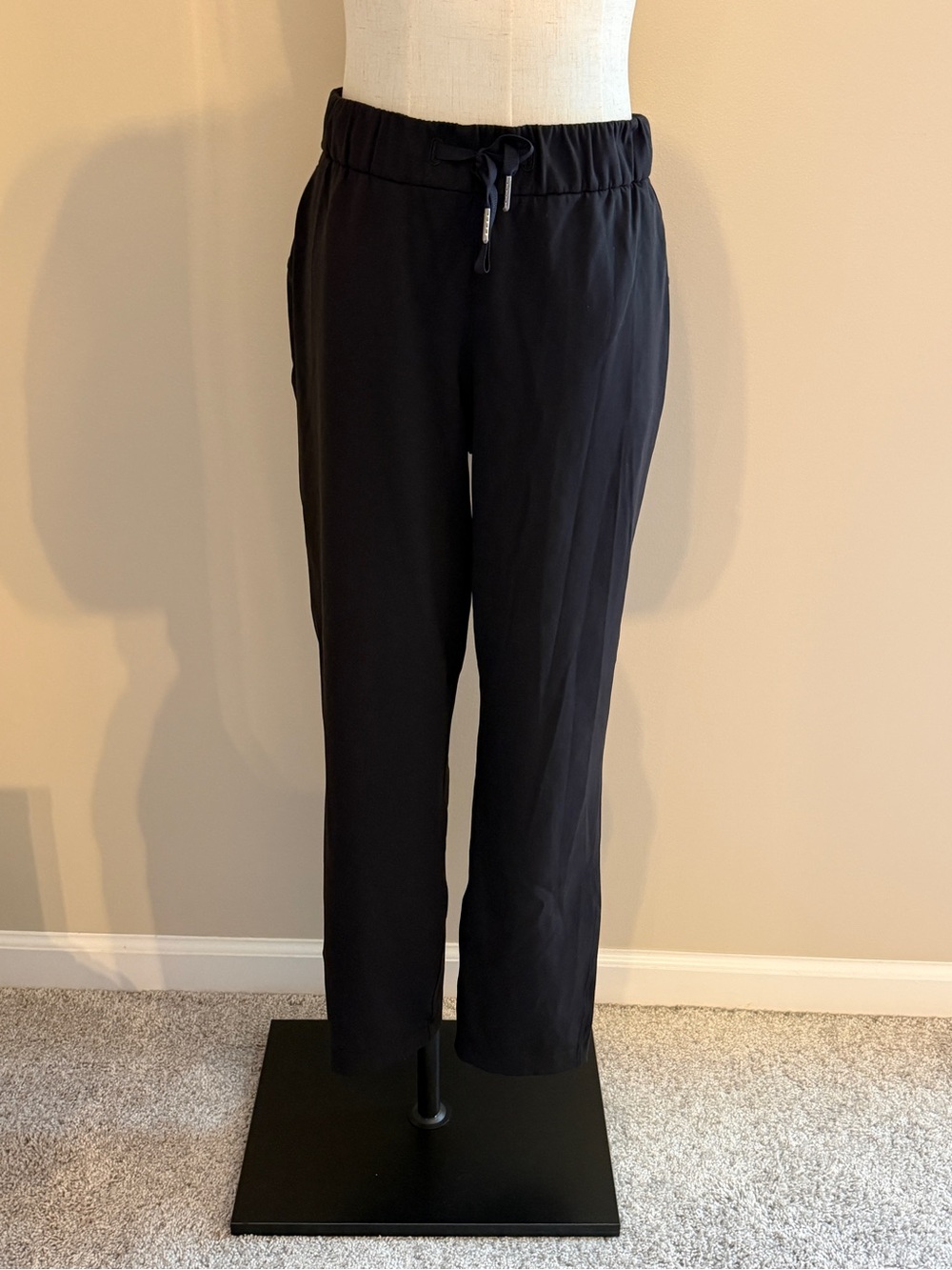Lululemon Mid-Rise Athletic 7/8s (Ankle) Pants in Black